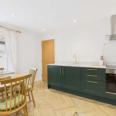 Host & - Bracken Stokesley